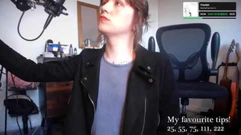 leah_lust_ online show from November 30, 2:35 pm