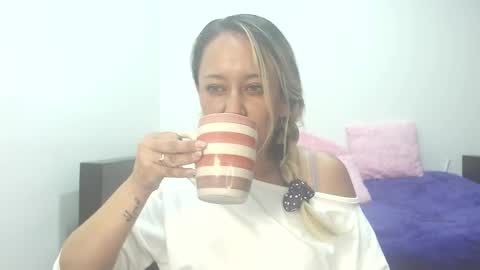 leah_susman online show from November 18, 2:03 am