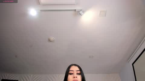 leahlombardi_ online show from April 5, 3:25 am