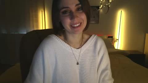 leahwoods online show from May 24, 2:19 am