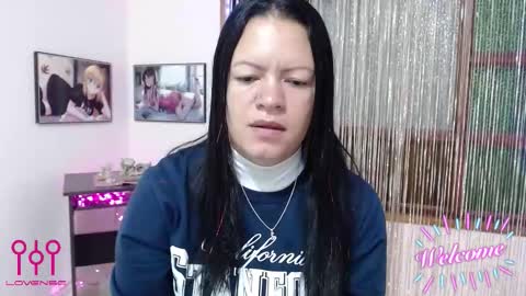 Leandra online show from November 5, 1:35 pm