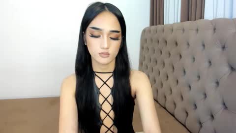 leanna online show from December 19, 9:21 pm