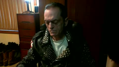 leathergreaser online show from June 25, 9:31 pm