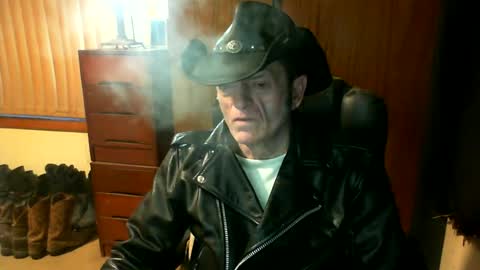 leathergreaser online show from July 7, 6:47 am