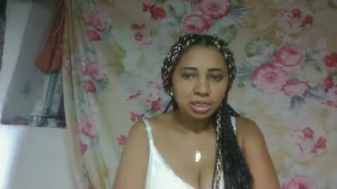 leatiana online show from April 7, 6:04 am