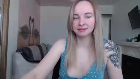 leggywily25 online show from May 7, 6:31 am