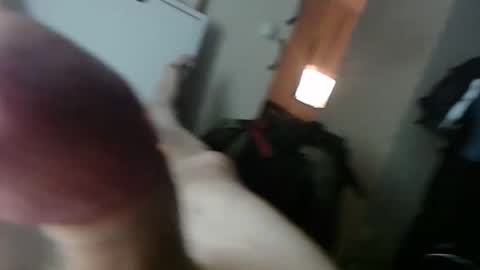 Snapshot of legstrong chatting on January 6, 2:25 pm legstrong online show from January 6, 2:25 pm