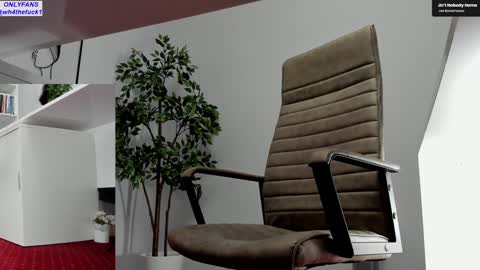 Elle  online show from February 11, 2:54 pm