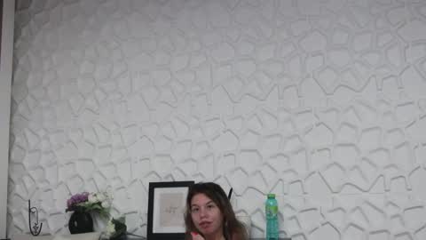leiahux online show from May 30, 4:55 am