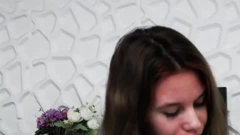 leiahux online show from May 1, 3:55 am