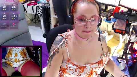 Snapshot of leidycrstnch21 chatting on October 16, 12:21 am LeidyDi223 online show from October 16, 12:21 am
