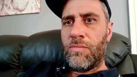 leightimmins001 online show from April 21, 3:41 pm