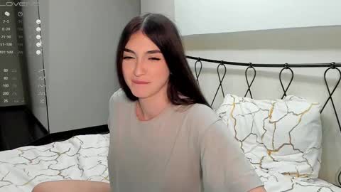 Leila online show from March 12, 10:39 pm