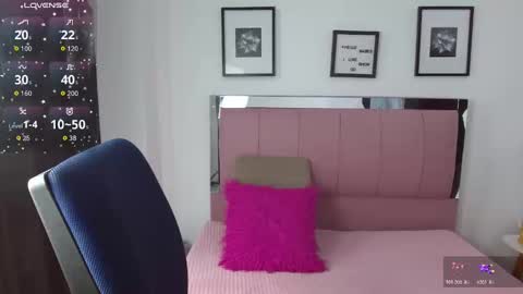 Snapshot of lele_f_w chatting on September 9, 7:14 pm Leidy online show from September 9, 7:14 pm