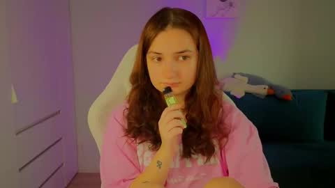 Lelia online show from September 17, 2:53 pm