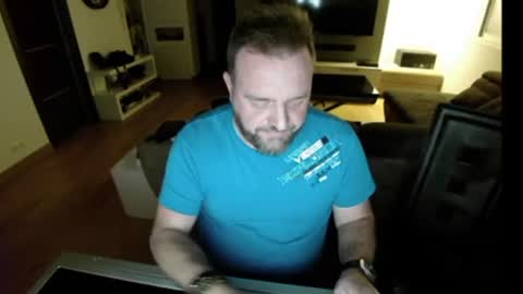 Snapshot of lemouth006 chatting on December 21, 6:34 pm Ange online show from December 21, 6:34 pm