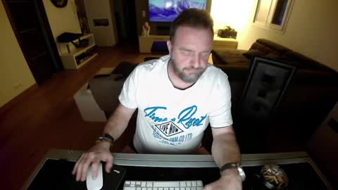 Snapshot of lemouth006 chatting on January 1, 1:04 am Ange online show from January 1, 1:04 am