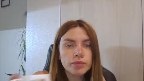 lena6122000 online show from July 7, 5:06 pm