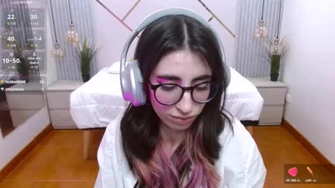 Snapshot of lena_roses chatting on September 18, 10:36 pm Lena online show from September 18, 10:36 pm