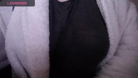 lenagolden online show from October 30, 1:33 pm