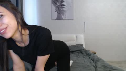 lenagordon online show from March 31, 10:15 am