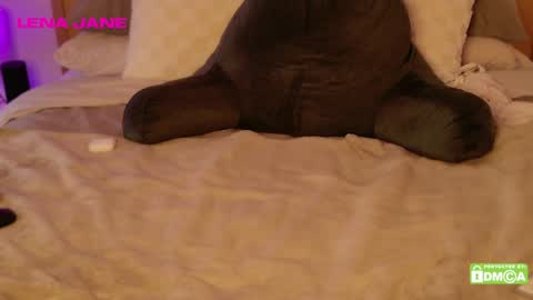 Snapshot of lenajane_xx chatting on January 6, 11:20 pm lenajane_xx online show from January 6, 11:20 pm