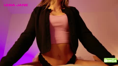 Snapshot of lenajane_xx chatting on January 17, 12:53 am lenajane_xx online show from January 17, 12:53 am
