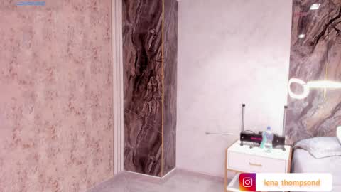 Lenathompson online show from April 11, 4:50 am