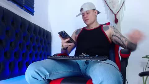 Yesid online show from December 17, 3:30 pm