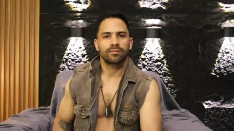 Leo  Diaz online show from April 17, 12:13 am