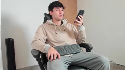 Leo Jones online show from March 24, 3:01 am