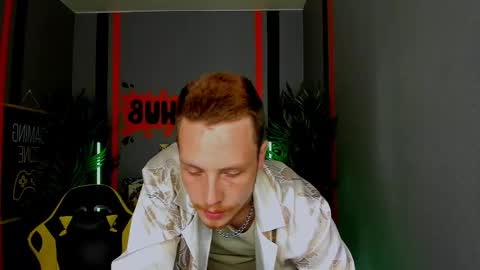 Snapshot of leo_mooree chatting on September 26, 4:59 pm Leo online show from September 26, 4:59 pm