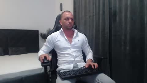 Snapshot of leoknightx chatting on September 17, 6:11 pm Leo online show from September 17, 6:11 pm