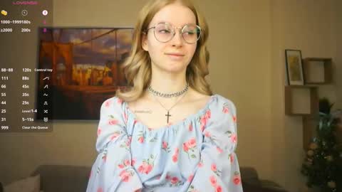 Hello Im Roxy Im just starting my journey here so lets get acquainted online show from March 4, 5:32 pm