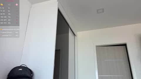 Leon online show from March 28, 6:04 am