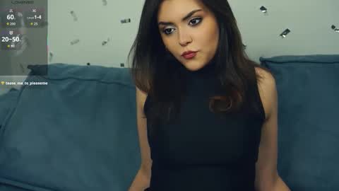 Mia online show from September 28, 9:35 pm