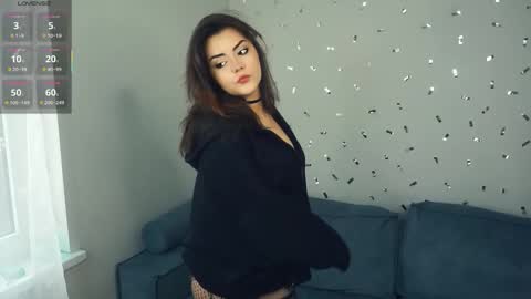 Mia online show from September 18, 7:45 am