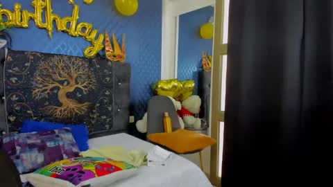 Len online show from February 19, 9:03 pm