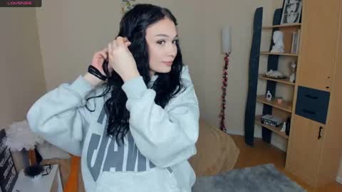 Alice online show from April 11, 7:51 pm