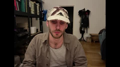 Leon online show from February 17, 8:06 pm