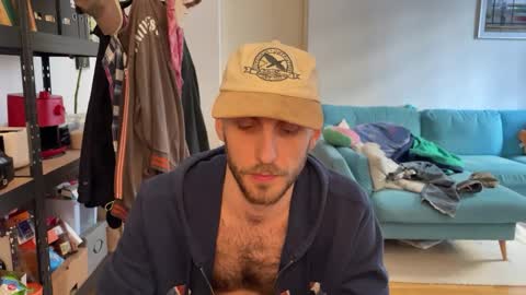 Leon online show from February 26, 3:48 pm