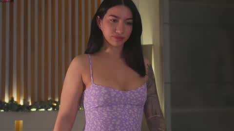 Leora online show from November 23, 5:33 pm