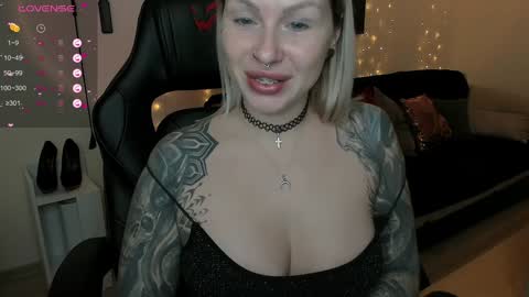 Lerika Moore online show from February 2, 6:20 pm