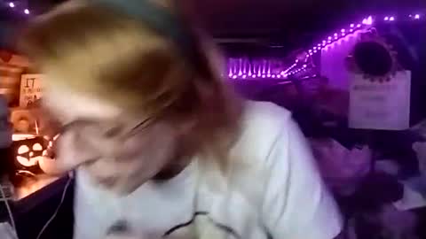 LesleyGumGrass- The Boring Trans girl online show from October 21, 10:13 pm