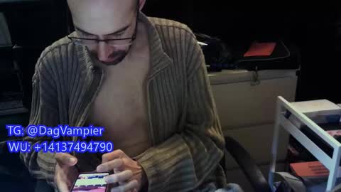 Vampiro Diurno online show from February 25, 7:50 pm