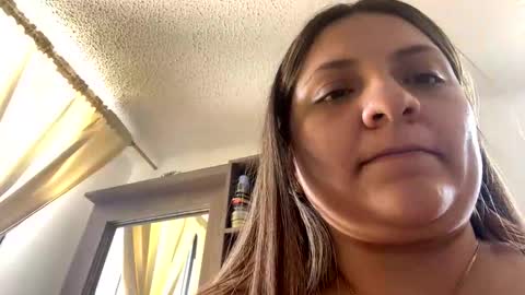 Snapshot of lety_hot chatting on December 11, 7:25 pm lety hot online show from December 11, 7:25 pm