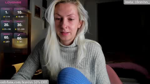 LeaVixx online show from December 22, 6:04 pm