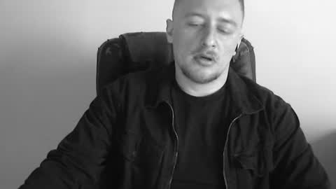 lev1ngston online show from April 6, 4:46 am