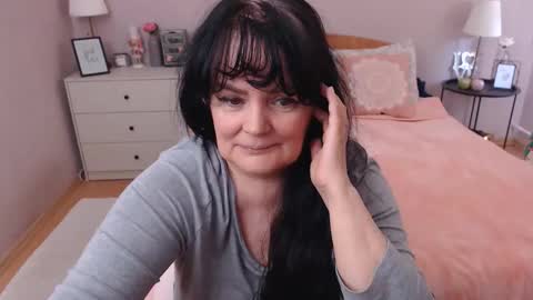 Mary online show from May 5, 12:44 pm