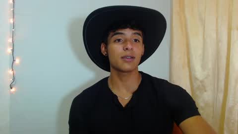 i  am lewis ly EDUARDO MEMDOZA15 online show from April 12, 6:12 pm